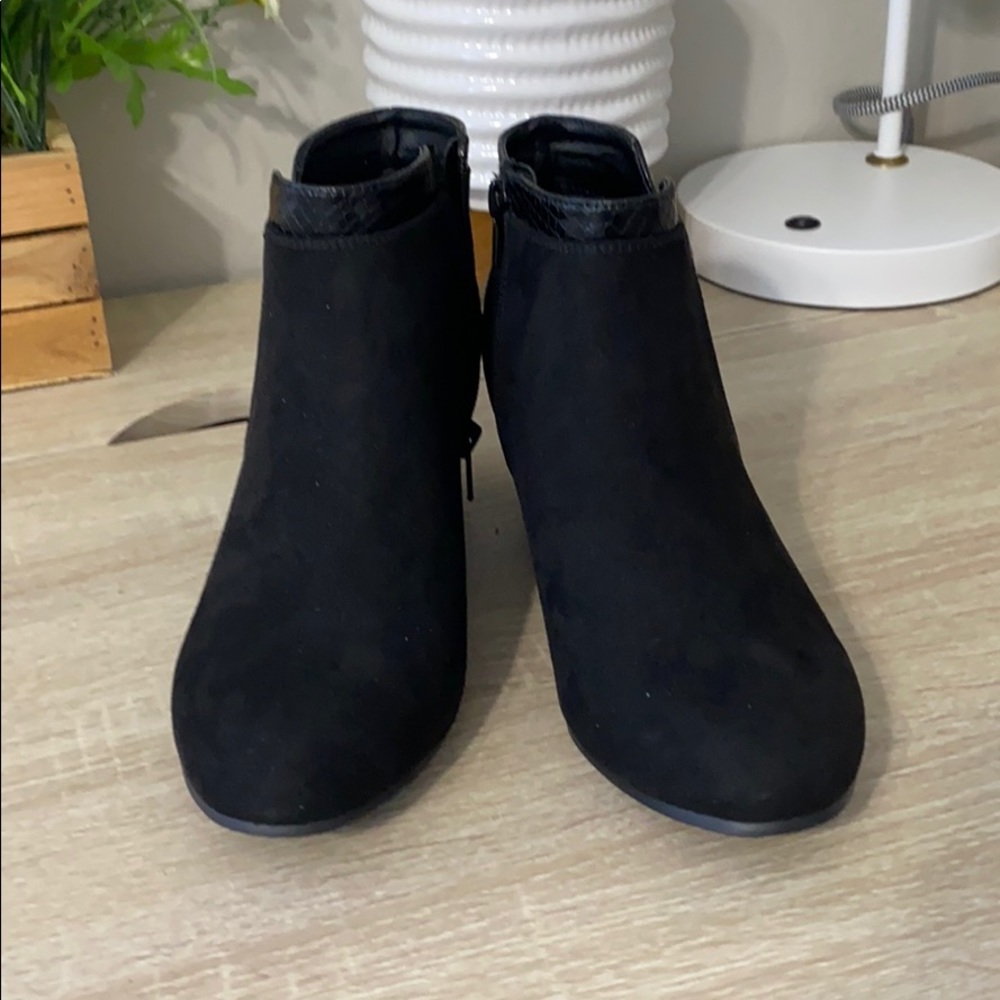Solanz Booties